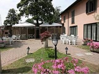 Hotel Vecchio Convento Bareggio Exterior foto